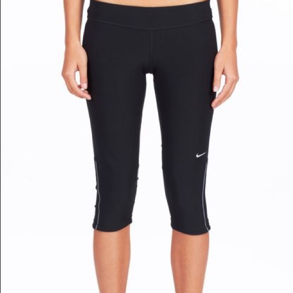 nike filament capri